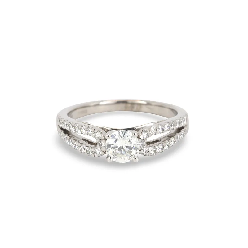 18CT Gold Diamond Solitaire Ring