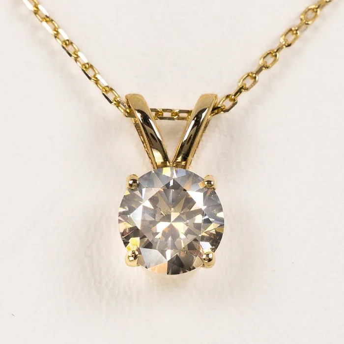 Necklace with pendant - 14 kt. Yellow gold - 0.80ct. tw. Diamond (Natural coloured) - GCI