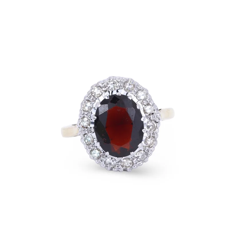 18CT Gold Garnet & Diamond Ring