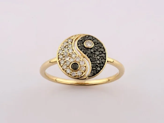 Ring - 14 kt. Yellow gold - 0.30ct. tw. Diamond (Natural)
