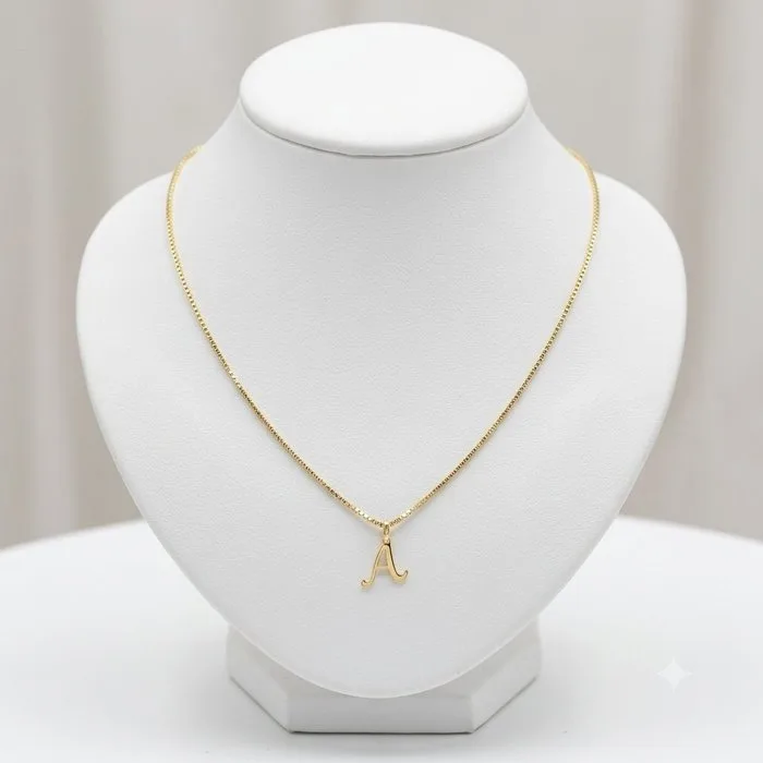 Necklace with pendant - 18 kt. Yellow gold - Letter pendant necklace, 2.4 g
