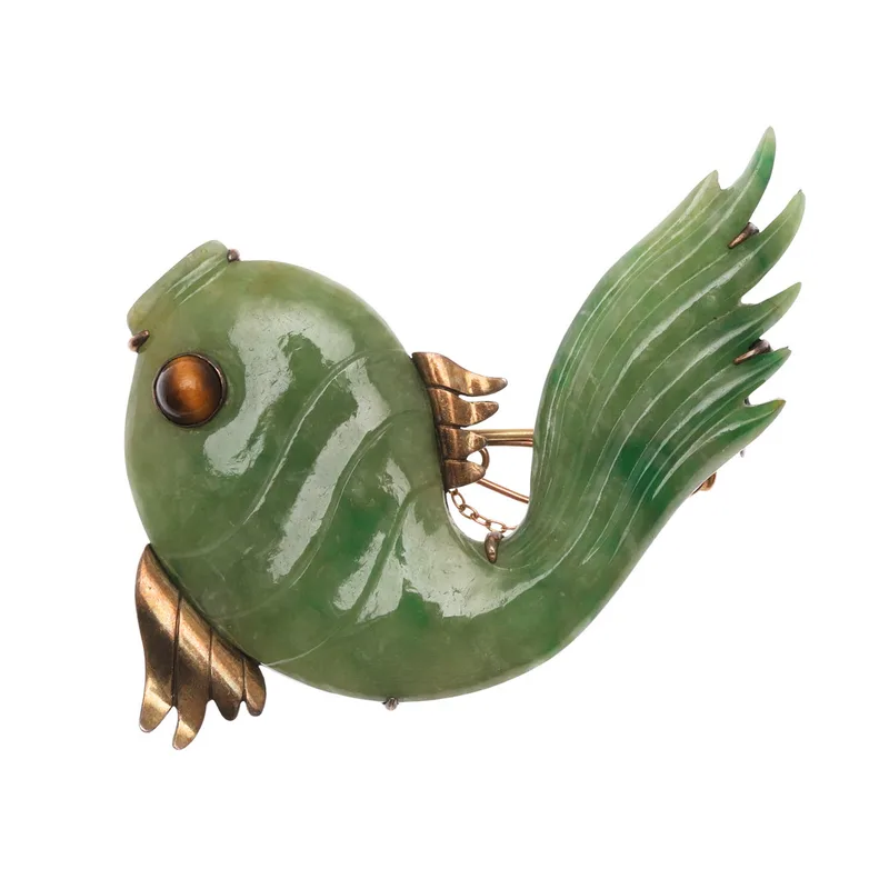 A Carved Jade and Gold Mounted Novelty Fish Brooch