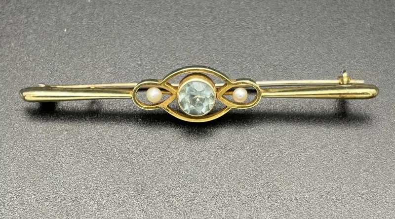 Edwardian Gold Aquamarine and Seed Pearl Bar Brooch