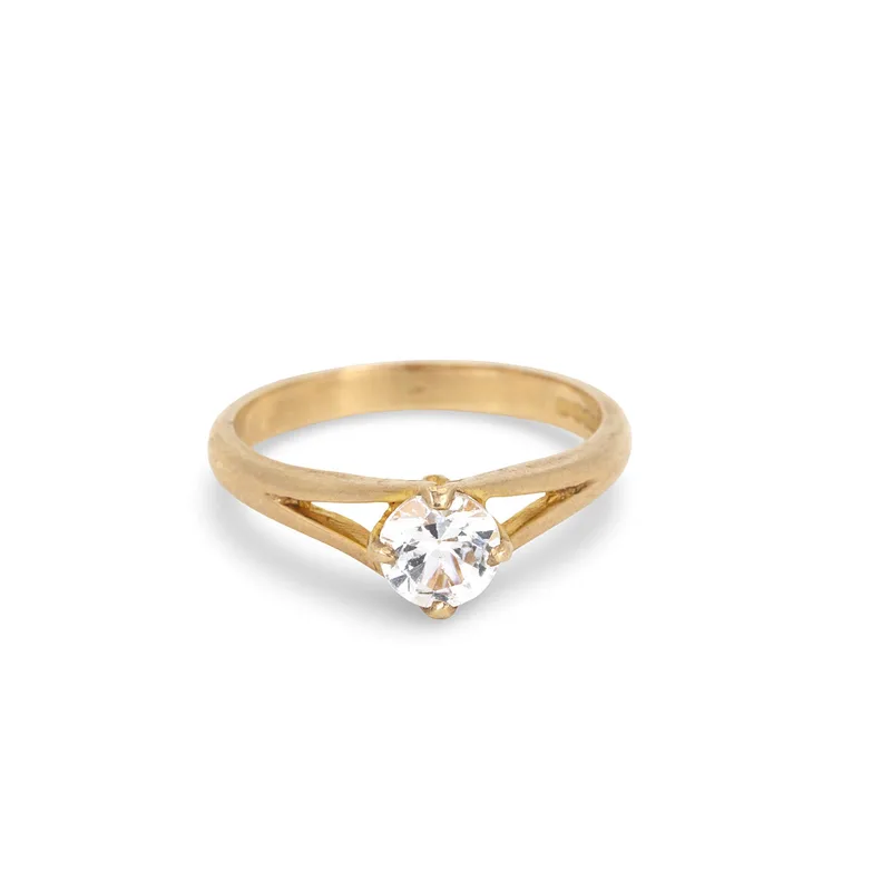 9CT Gold Sapphire Solitaire Ring