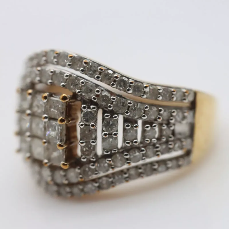 9ct gold diamond-set cluster ring, diamonds over 1cts combined, size P/Q
