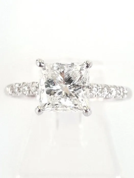 Engagement ring - 14 kt. White gold - 1.84ct. tw. Diamond (Natural) - Diamond
