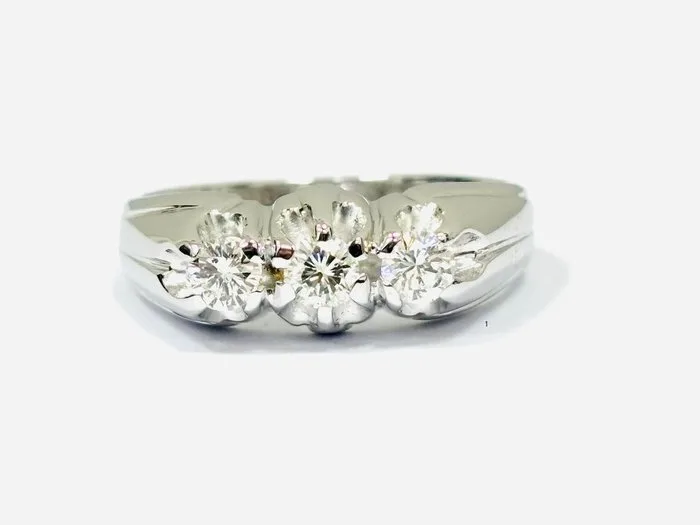 Ring - 18 kt. White gold - 0.75ct. tw. Diamond (Natural) - Made in Italy