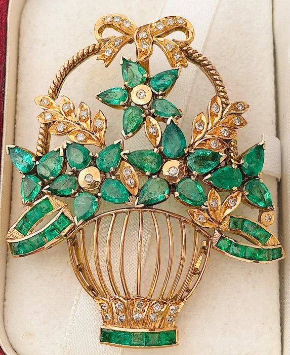 Brooch - 18 kt. Yellow gold Emerald - Diamond