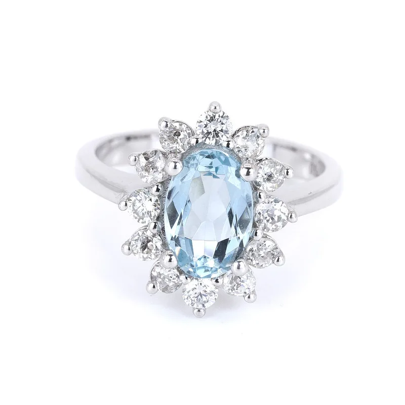 18CT Gold Aquamarine & Diamond Ring