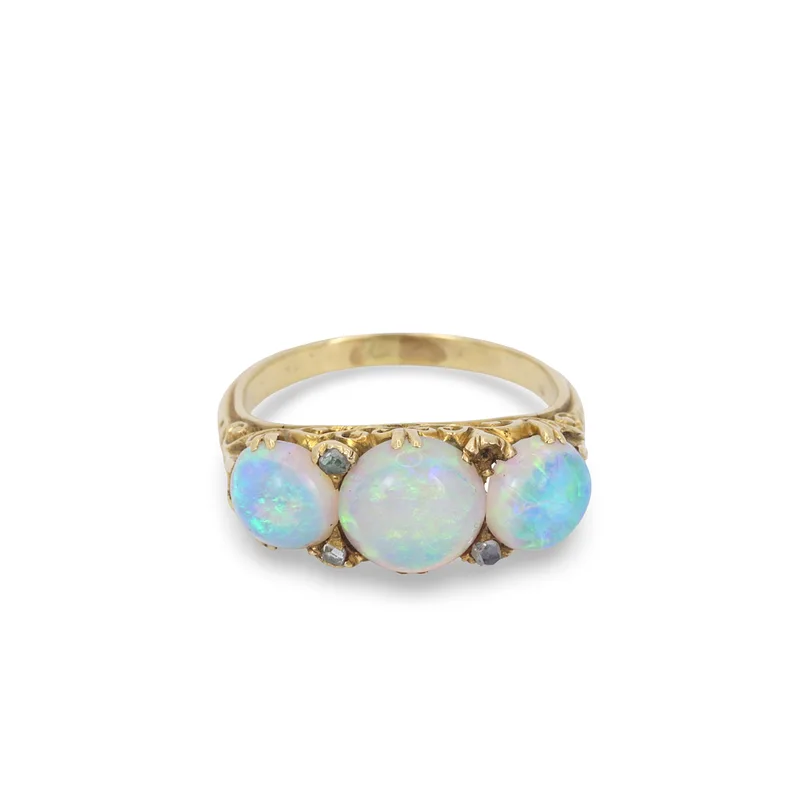 18CT Gold Opal & Diamond Ring