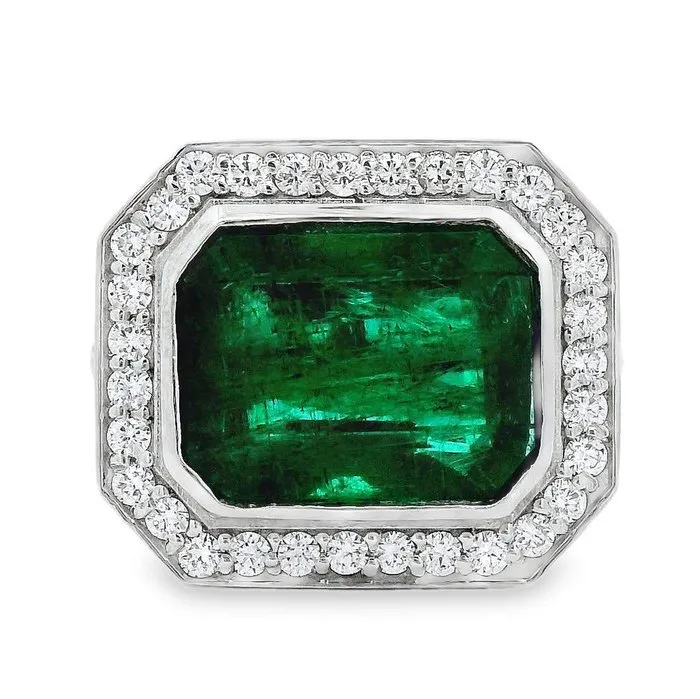 Ring Platinum - 5.41ct. tw. Emerald - Diamond