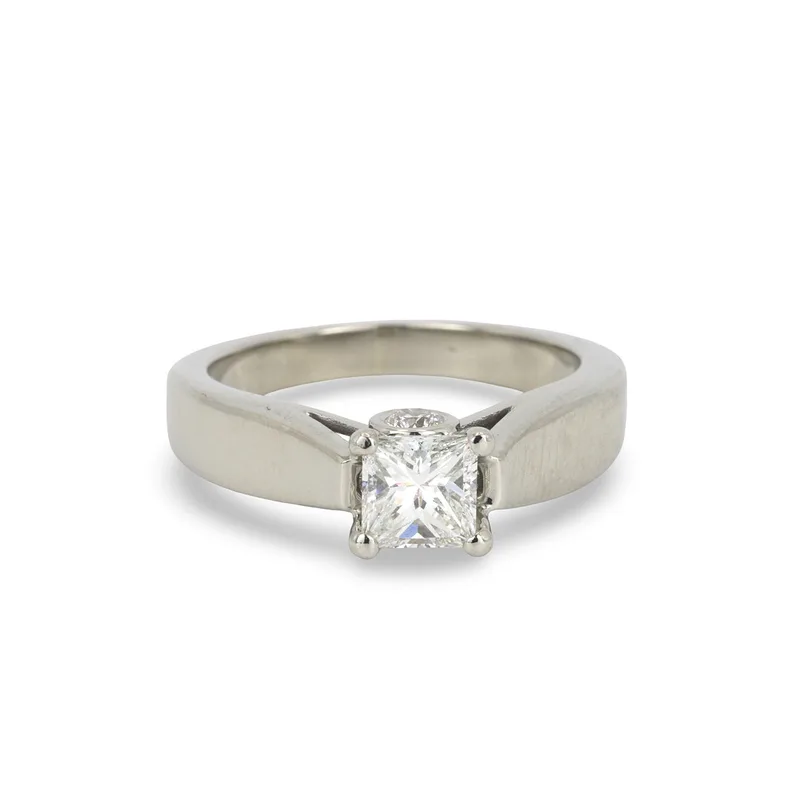 14CT Gold Diamond Ring