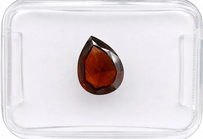 1 pcs Diamond (Natural coloured) - 1.01 ct - Pear - Fancy dark Reddish Orange - SI2 - International Gemological Institute (IGI)