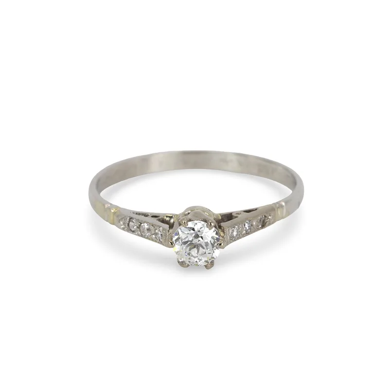 18CT Gold Diamond Solitaire Ring