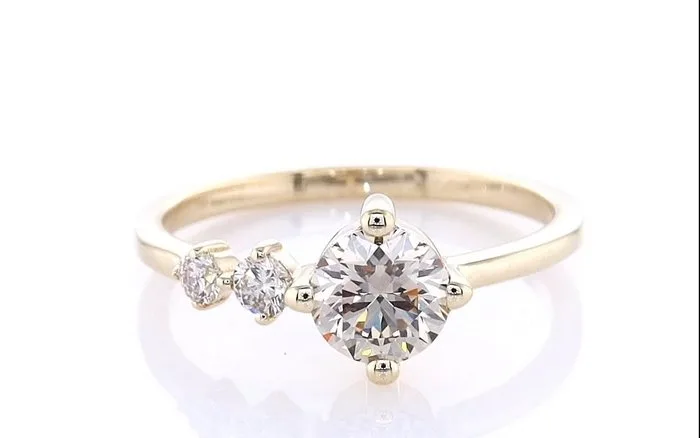 Ring - 14 kt. Yellow gold - 0.74ct. tw. Diamond (Natural coloured) - Diamond