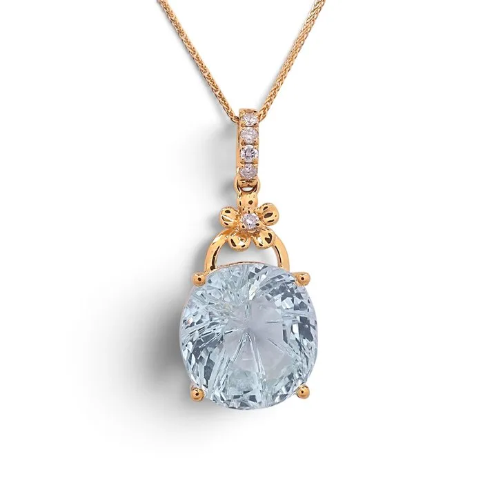 Necklace with pendant - 14 kt. Yellow gold - 4.09ct. tw. Aquamarine - Diamond