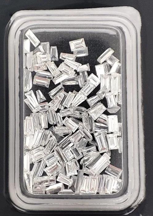 134 pcs Diamond (Natural) - 3.01 ct - Tapered - D (colourless), E - VVS1, VS1 - Gemmological Centre Israel (G.C.I.)