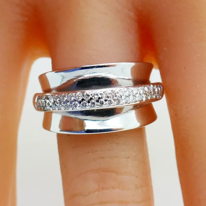 Ring - 18 kt. White gold - 0.65ct. tw. Diamond (Natural)