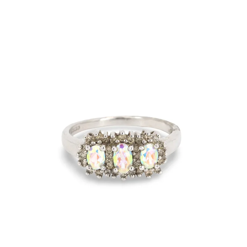 9CT Gold Diamond & Moonstone Ring