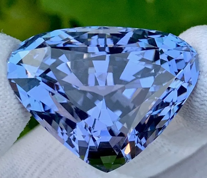 1 pcs Violet, Blue Spodumene - 107.65 ct - International Colored Gemstone Association (ICA GemLab)
