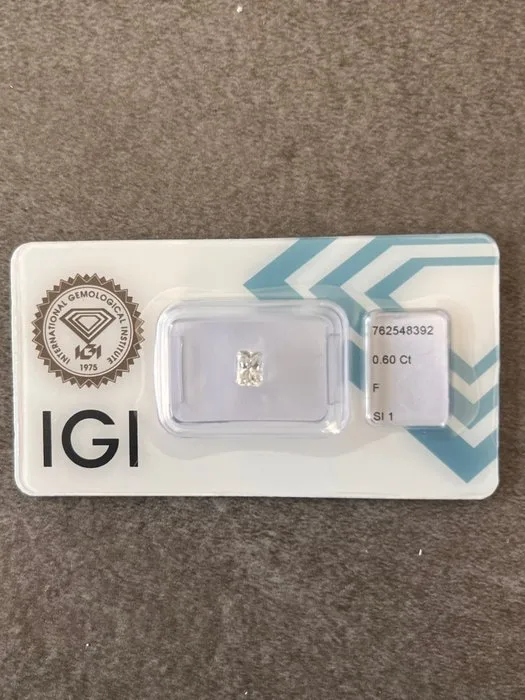 1 pcs Diamond (Natural) - 0.60 ct - Radiant - F - SI1 - Istituto Gemmologico Italiano (IGI)