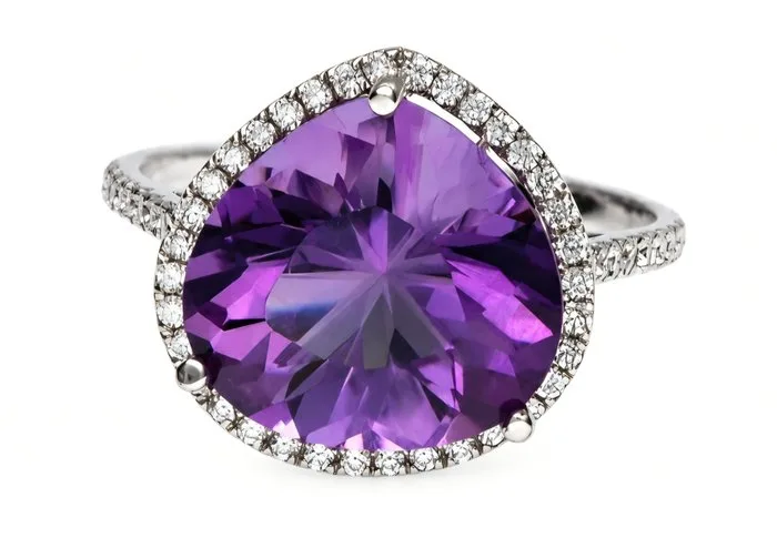 Ring - 14 kt. White gold - 7,70ct. tw. Amethyst - Diamond