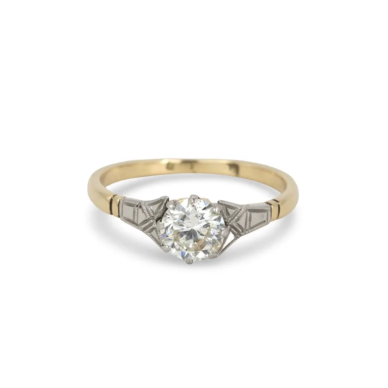 18CT Gold Diamond Solitaire Ring