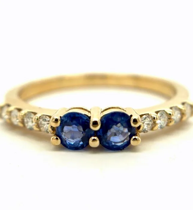 Ring - 14 kt. Yellow gold - 0.90ct. tw. Sapphire - Diamond