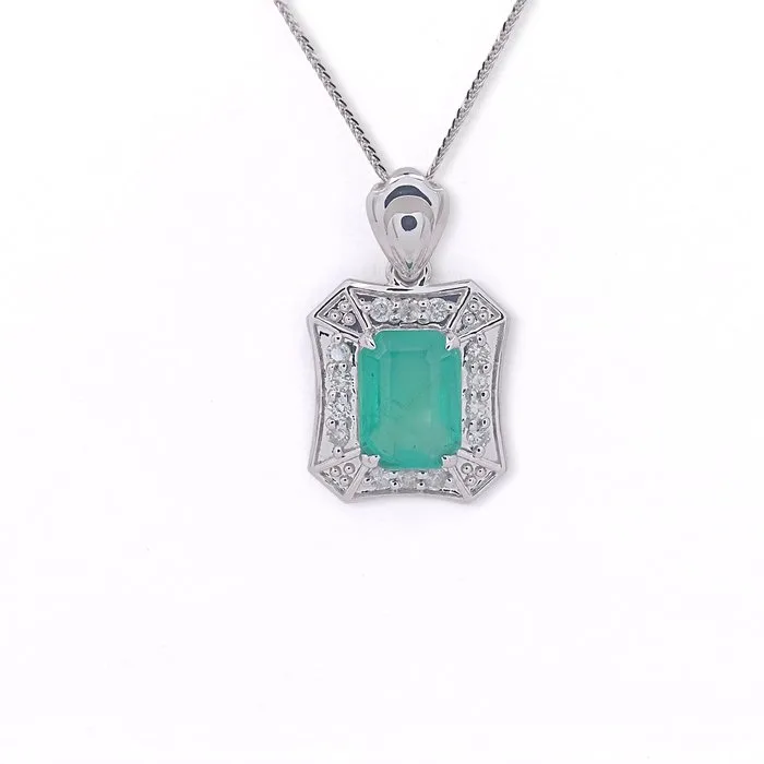 Necklace with pendant - 14 kt. White gold - 0.90ct. tw. Emerald - Diamond