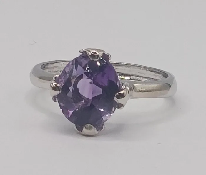 Ring - 18 kt. White gold Amethyst - Attractive Ring Amethyst