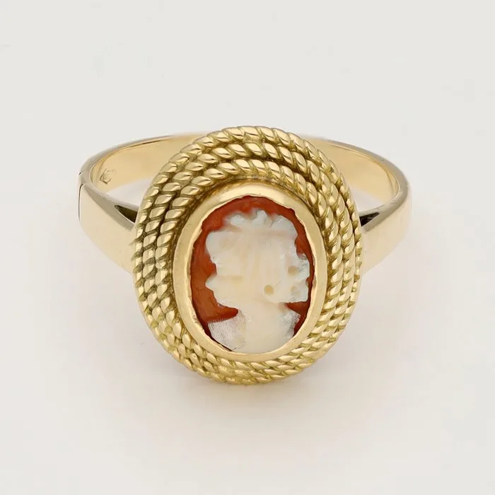 Ring - 18 kt. Yellow gold