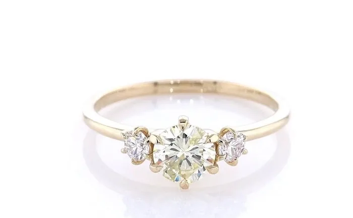Ring - 14 kt. Yellow gold - 0.64ct. tw. Diamond (Natural coloured) - Diamond