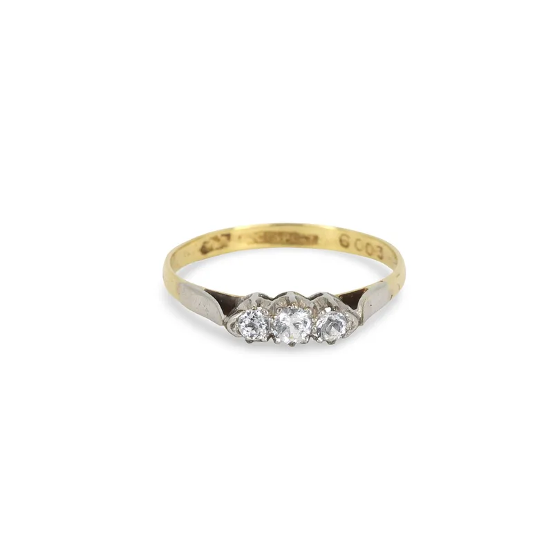 18CT Gold Diamond Ring